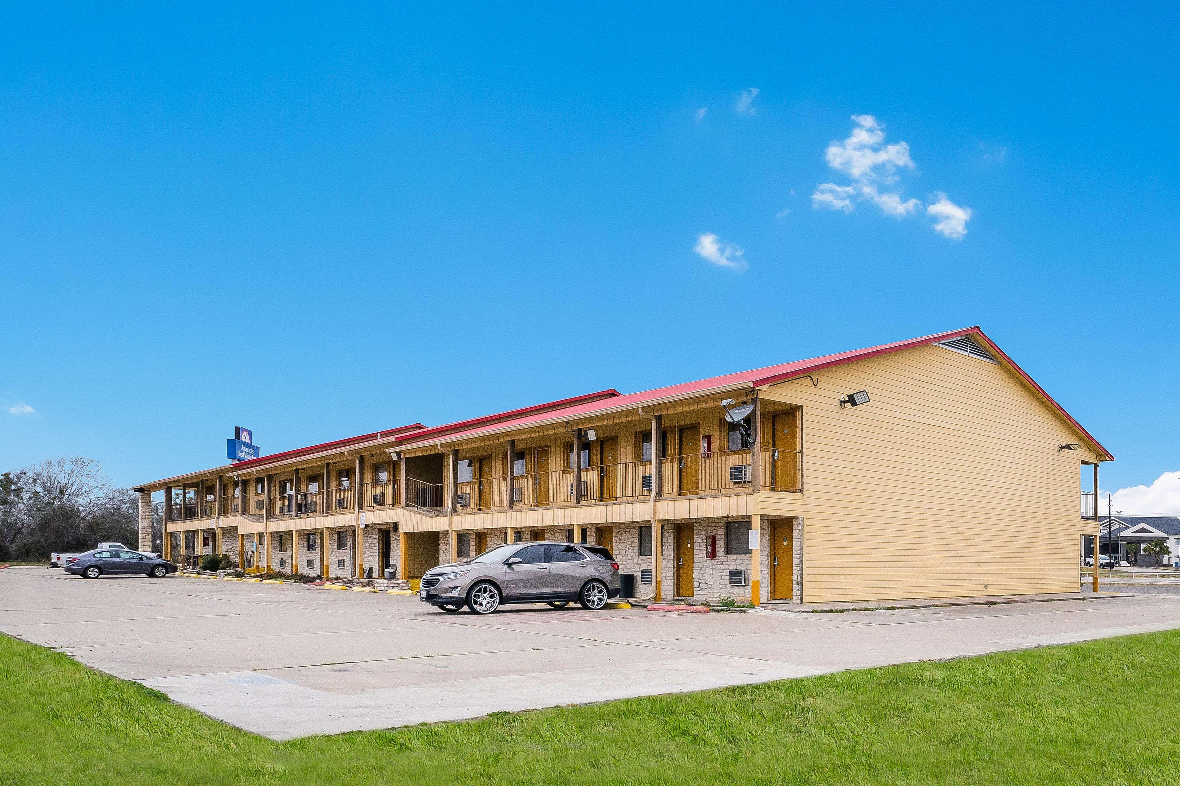 Americas Best Value Inn Refugio Экстерьер фото